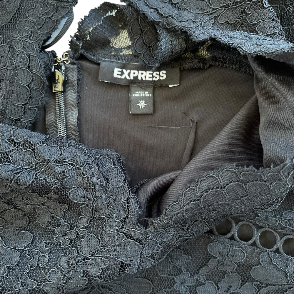 Express Scalloped Lace V Neck Mini Dress Black XS - Picture 4 of 7